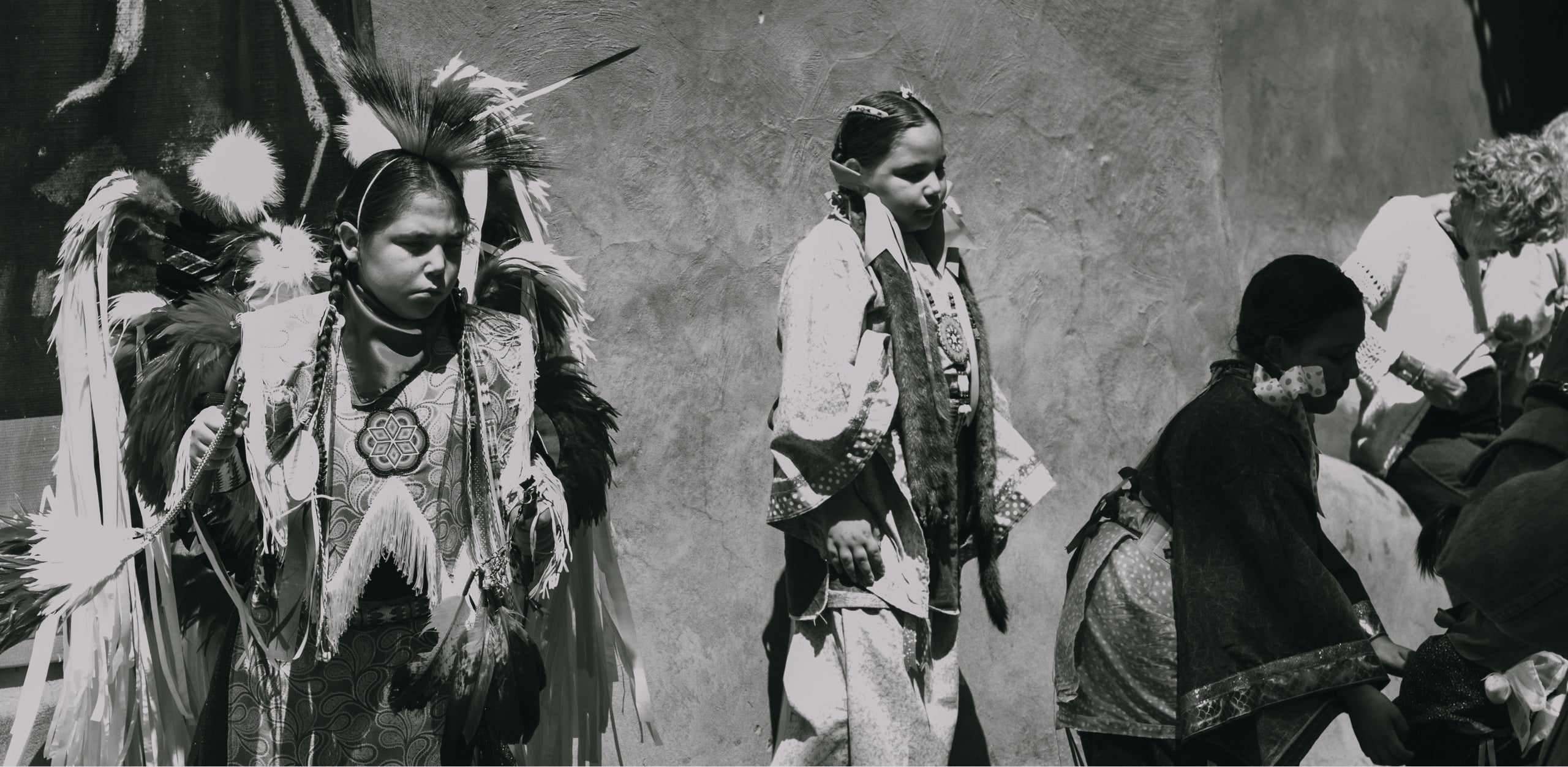 Children in downtown Santa Fe